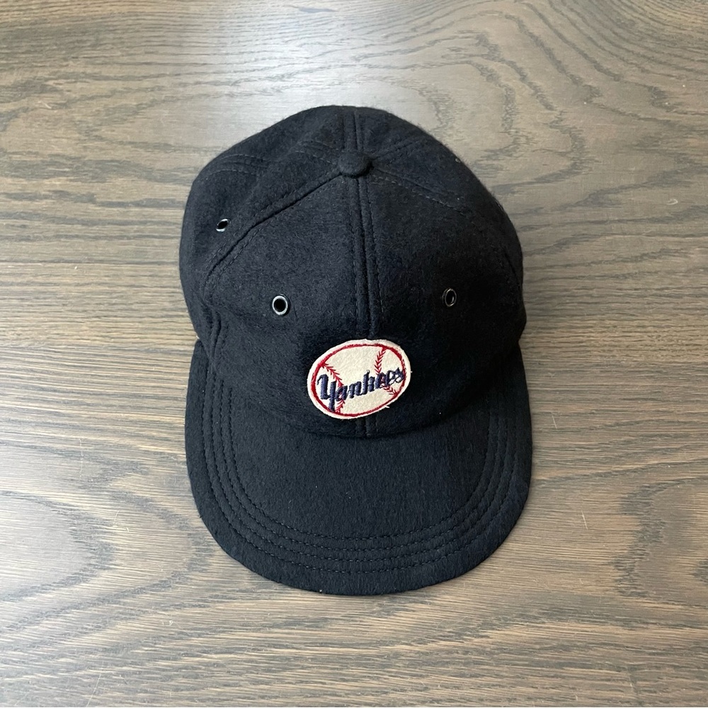 New York Yankees Rare Vintage 1970s Authentic Black Wool Baseball Hat Cap